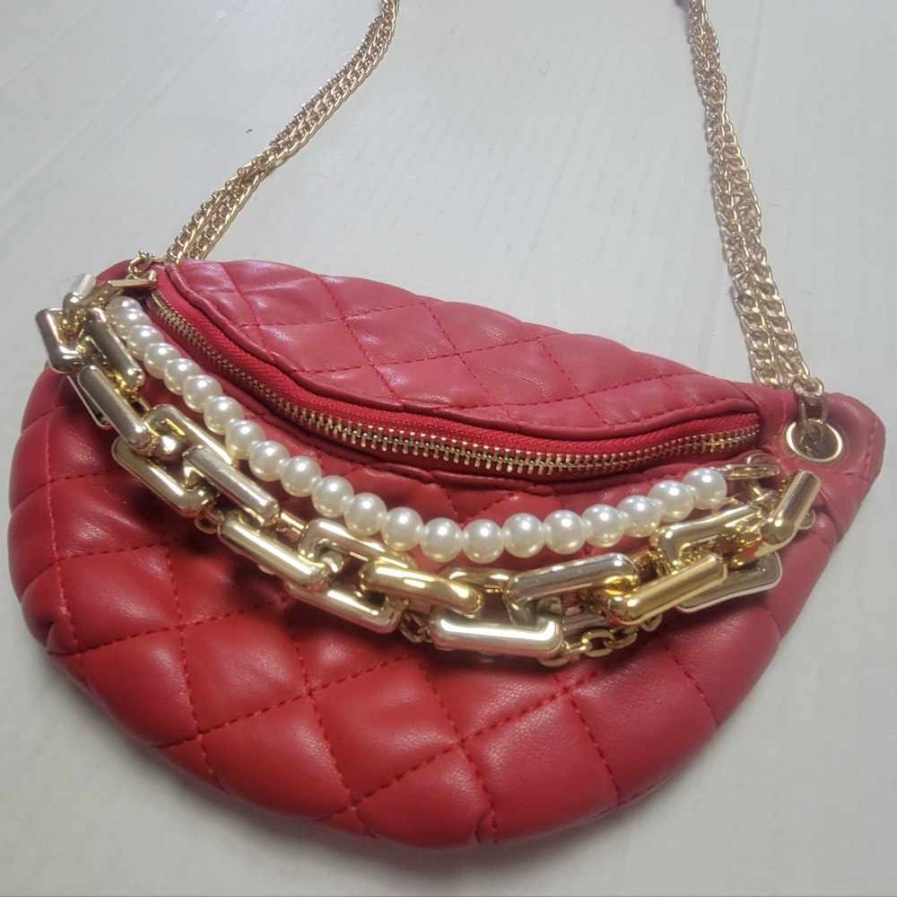 Red Chain Purse - Picture 5 of 15